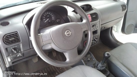 Opel Corsa 1.3 CDTI de 2003 con 233.404 Km por 2.900 EUR. en Salamanca