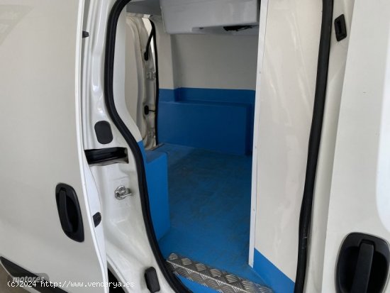 Fiat Fiorino 1.3 ISOTERMO CON FRIO de 2018 con 181.000 Km por 11.157 EUR. en Sevilla