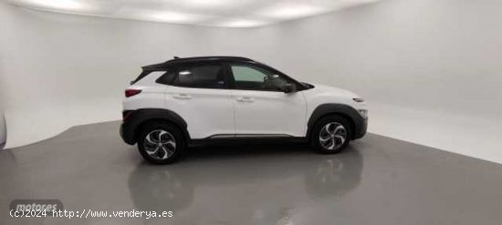 Hyundai Kona 1.6 GDI DT Tecno 2C de 2023 con 21.600 Km por 25.900 EUR. en Barcelona