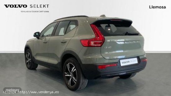 Volvo XC40 2.0 B3 PLUS DARK AUTO 163 5P de 2023 con 27.239 Km por 37.900 EUR. en Lleida