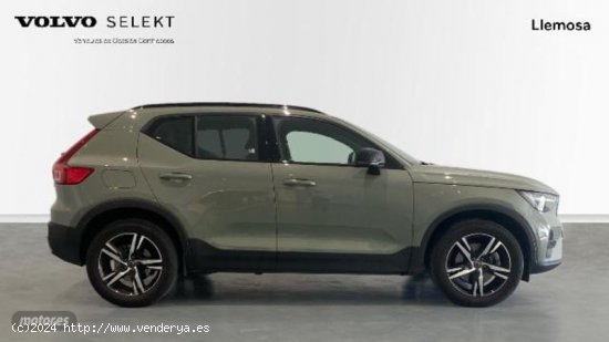 Volvo XC40 2.0 B3 PLUS DARK AUTO 163 5P de 2023 con 27.239 Km por 37.900 EUR. en Lleida