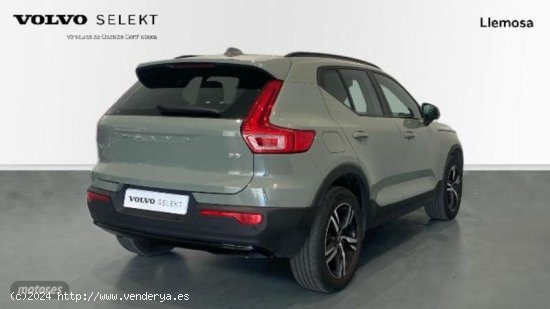 Volvo XC40 2.0 B3 PLUS DARK AUTO 163 5P de 2023 con 27.239 Km por 37.900 EUR. en Lleida