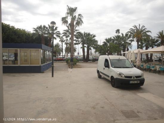 LOCAL EN ALQUILER EN PASEO MARITIMO DE VILANOVA - BARCELONA