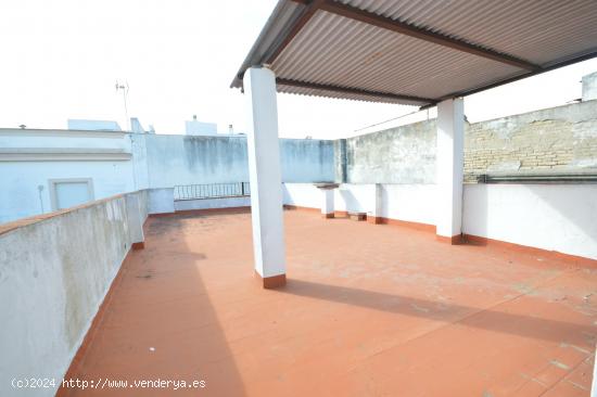 LOCAL+DUPLEX EN PLENO CENTRO (VILLAMARTA) - CADIZ