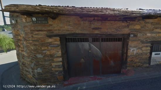 Se Vende en Vega de Espinareda - LEON