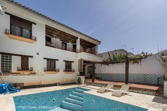 MARAVILLOSA CASA EN LÁCHAR CON 4 HABITACIONES, 4 BAÑOS, PISCINA Y AMPLIO GARAJE. - GRANADA