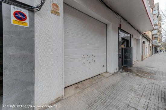 CERDANYOLA - INMEJORABLE UBICACIÓN - LOCAL COMERCIAL EN ALQUILER 183m2 - BARCELONA