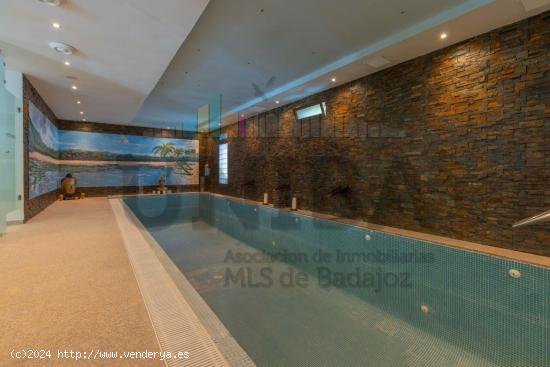 ESPECTACULAR CHALET EN TRES ARROYOS - BADAJOZ