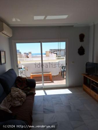 Bonito y acogedor apartamento en la parte baja de torreblanca - MALAGA