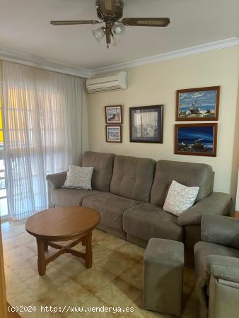 Acogedor apartamento situado a 100 metros de la playa en Benalmádena. - MALAGA