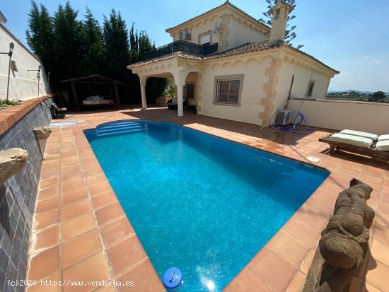 HERMOSA CASA EN POBLA DE VALLBONA - VALENCIA