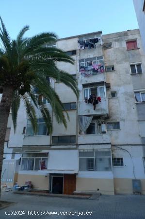  Bajos OKUPADO en Pasaje Pic Puigmal 1, bajos izquierda, Son Gotleu. - BALEARES 