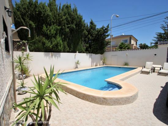 CHALET INDEPENDIENTE EN SAN LUIS - TORREVIEJA - ALICANTE