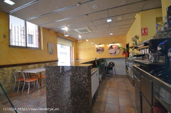 Negocio en funcionamiento de cafeteria, panaderia y reposteria (fabricación propia). - TARRAGONA