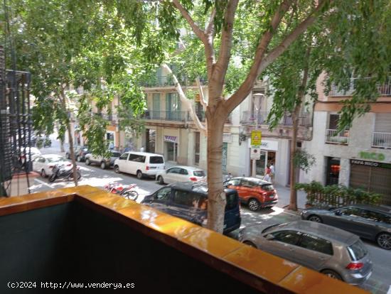 Calle de Provença (Sant Martí / El Camp de l'Arpa) - BARCELONA