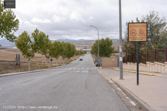 VENTA DE PARCELA EN LA URBANIZACIÓN CAÑADAS DEL PARQUE - GRANADA