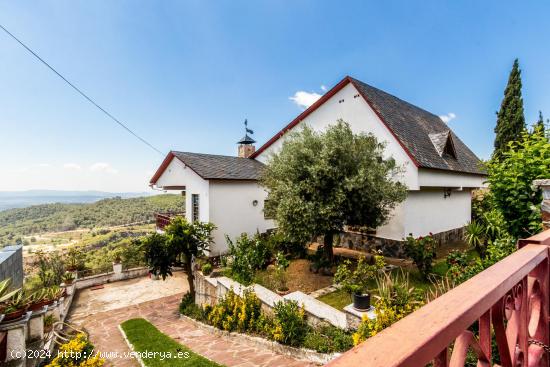 CASA 4 VIENTOS CON VISTAS EXCEPCIONALES - BARCELONA