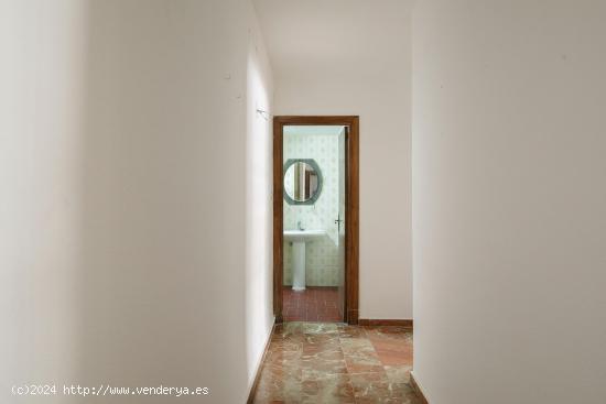 PISO EN VENTA EN CONDE CIFUENTES - GRANADA