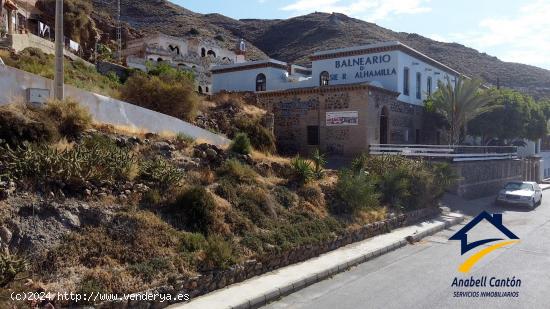 Espectacular Finca con Impresionantes Vistas en Pechina - ALMERIA