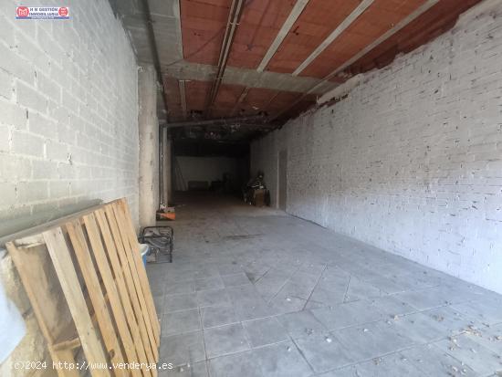 LOCAL COMERCIAL DE 135 m2 UBICADO JUNTO A AVDA DE LA CONSTITUCIÓN - CIUDAD REAL