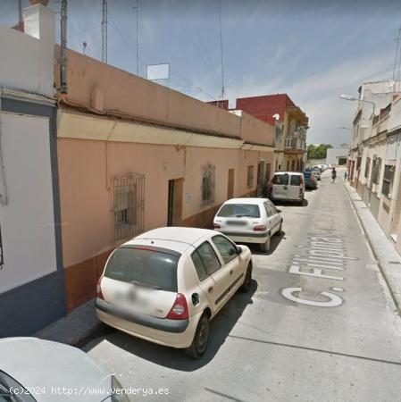 Casa independiente en zona de El Arenal - CADIZ