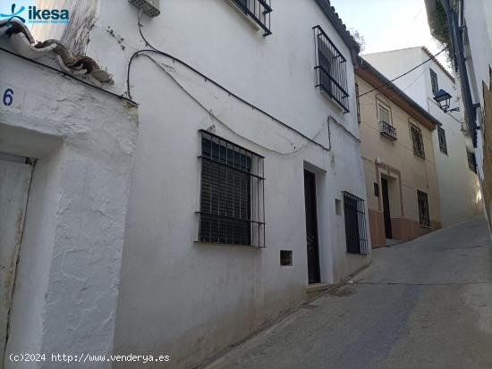 Casa en Baena (Córdoba) próxima a la Iglesia San Francisco. Con sótano - CORDOBA