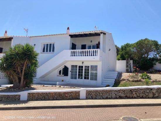 Chalet adosado con apartamento independiente y piscina con licencia turística - BALEARES