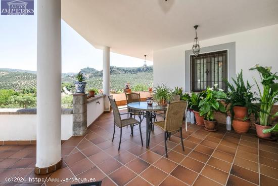 Casa con terreno ubicada en plena naturaleza, a tan solo 2km de Montefrio. - GRANADA