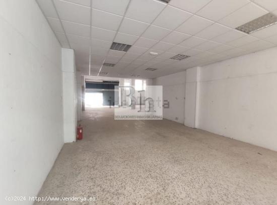 SE VENDE LOCAL COMERCIAL EN AVENIDA VELÁZQUEZ - LOS GIRASOLES - MALAGA