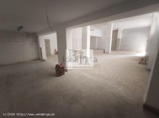 SE VENDE LOCAL COMERCIAL EN AVENIDA VELÁZQUEZ - LOS GIRASOLES - MALAGA