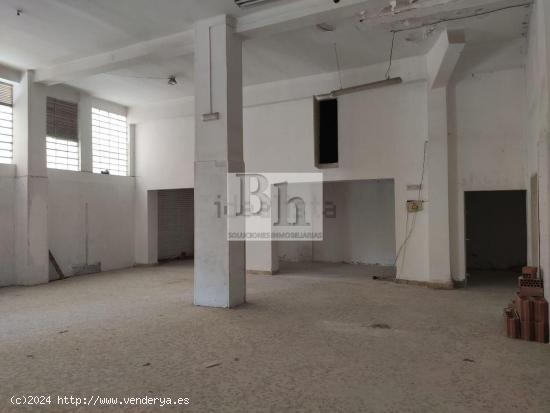 SE VENDE LOCAL COMERCIAL EN AVENIDA VELÁZQUEZ - LOS GIRASOLES - MALAGA