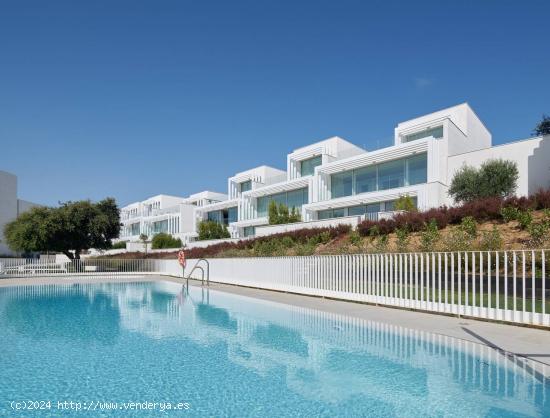 Costa De la Luz, Sotogrande, Lujosa casa nueva y exclusiva con vistas al mar y al golf, diseño... -