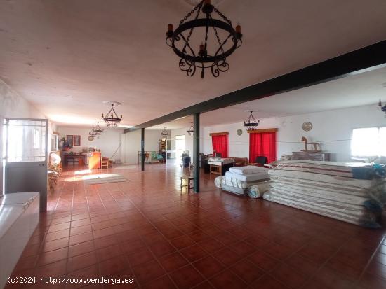 VENTA AMPLIA CASA EN VILLAMARTIN - CADIZ