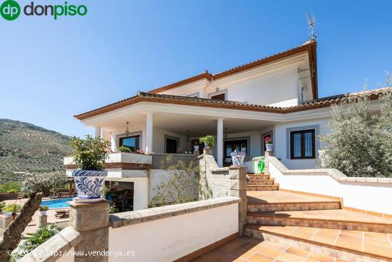 Casa con terreno ubicada en plena naturaleza, a tan solo 2km de Montefrio. - GRANADA