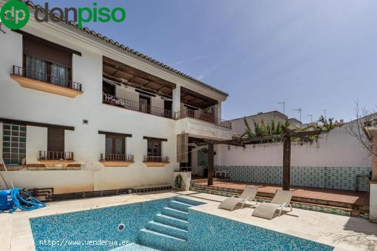 MARAVILLOSA CASA EN LÁCHAR CON 4 HABITACIONES, 4 BAÑOS, PISCINA Y AMPLIO GARAJE. - GRANADA