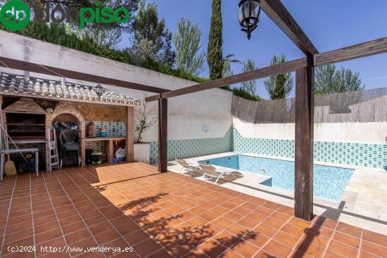 MARAVILLOSA CASA EN LÁCHAR CON 4 HABITACIONES, 4 BAÑOS, PISCINA Y AMPLIO GARAJE. - GRANADA