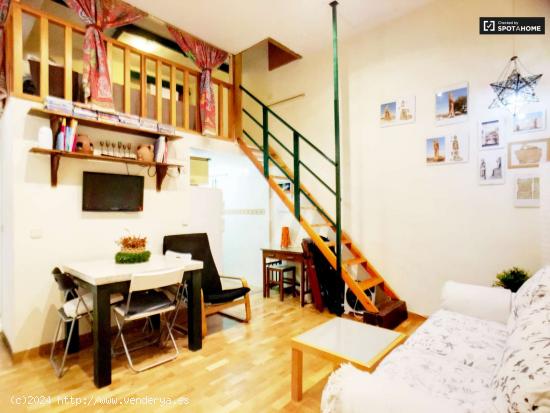 Encantador apartamento de 2 dormitorios con aire acondicionado en alquiler en el centro de Lavapiés