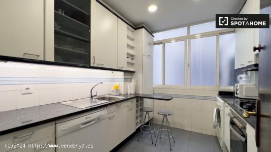 Apartamento entero de 2 dormitorios en Barcelona. - BARCELONA