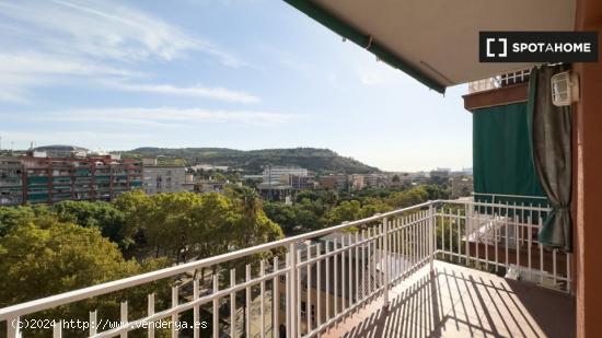 Apartamento de 3 dormitorios en alquiler en Barcelona - BARCELONA