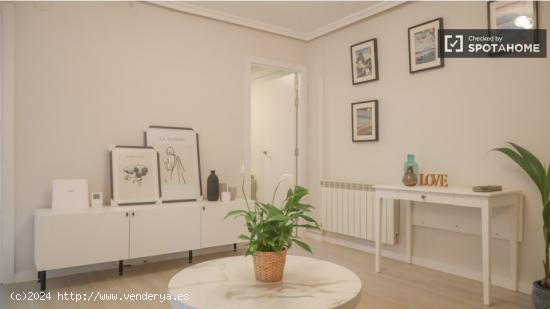 Apartamento completo de 2 dormitorios en Madrid, cerca de la Universidad Rey Juan Carlos, campus Vic