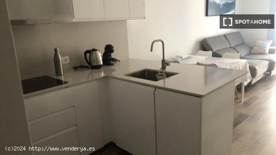 Apartamento entero de 3 habitaciones en Barcelona. - BARCELONA