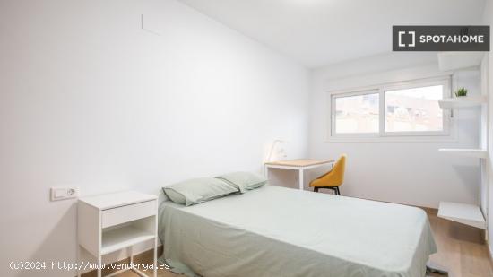 Habitación en piso compartido en Burjassot - VALENCIA