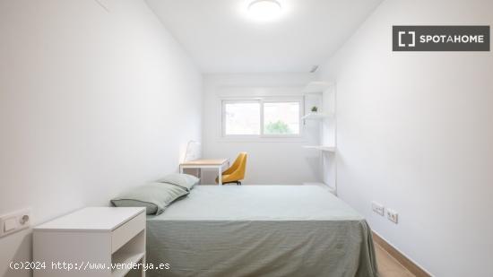 Habitación en piso compartido en Burjassot - VALENCIA