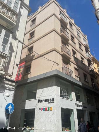 ¡¡¡MAGNÍFICO INMUEBLE DE ESQUINA EN PLENO CENTRO DE CÁDIZ!!! - CADIZ