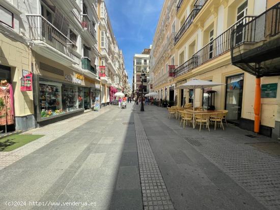 ¡¡¡MAGNÍFICO INMUEBLE DE ESQUINA EN PLENO CENTRO DE CÁDIZ!!! - CADIZ