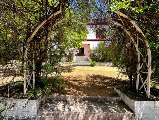 ¡Oportunidad! Casa y Terreno en el Barrio Más Privilegiado de Córdoba: El Brillante - CORDOBA