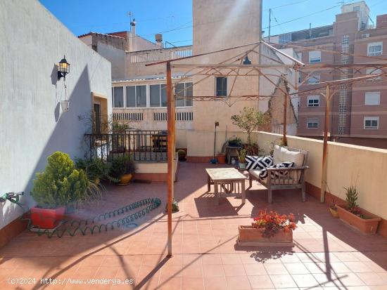 Se vende preciosa casa de 260m2 - ALICANTE