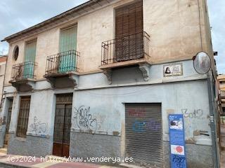 Chalet pareado en calle Piedad de la Cruz - MURCIA