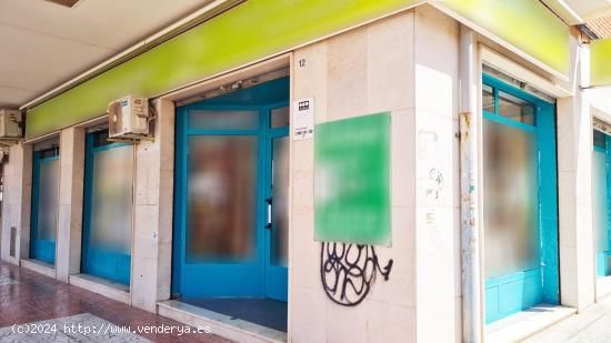 SE VENDE LOCAL COMERCIAL EN PETRER ZONA MERCADO LA FRONTERA - ALICANTE