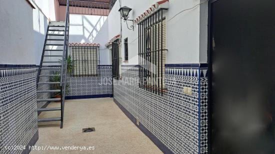 CASA PARA INVERTIR EN EL CENTRO JUNTO AL BARRIO SAN MIGUEL - CADIZ